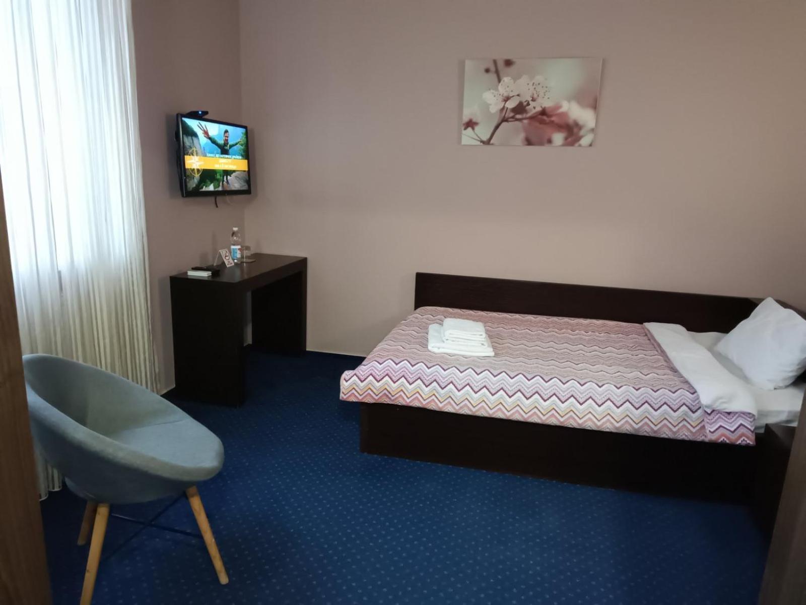 Gosudar Hotel Kropyvnytskyi Exterior foto