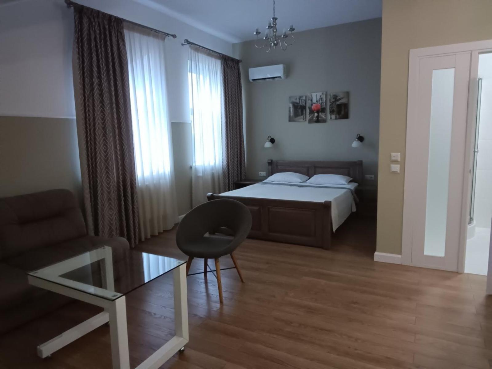Gosudar Hotel Kropyvnytskyi Exterior foto