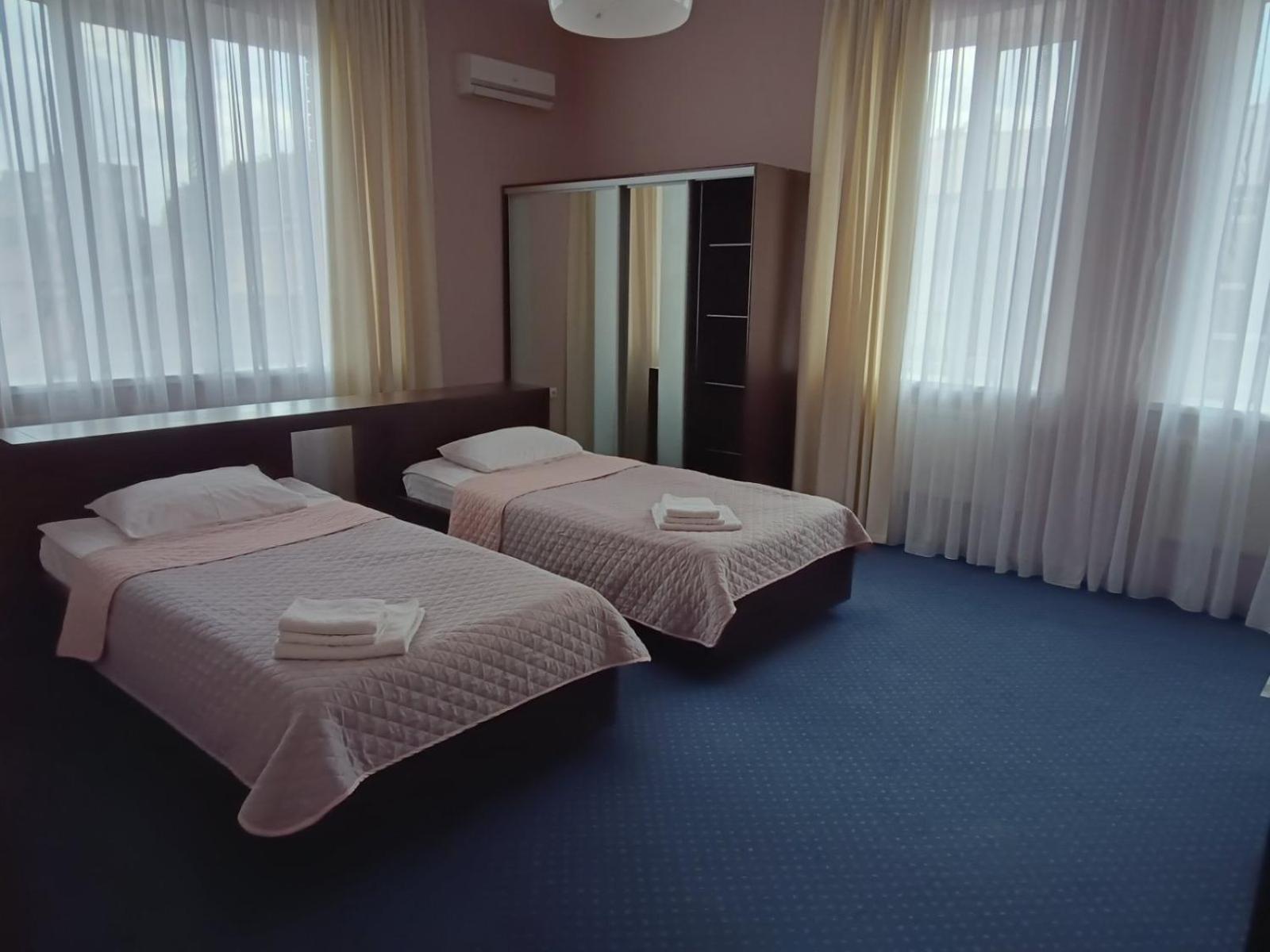 Gosudar Hotel Kropyvnytskyi Exterior foto