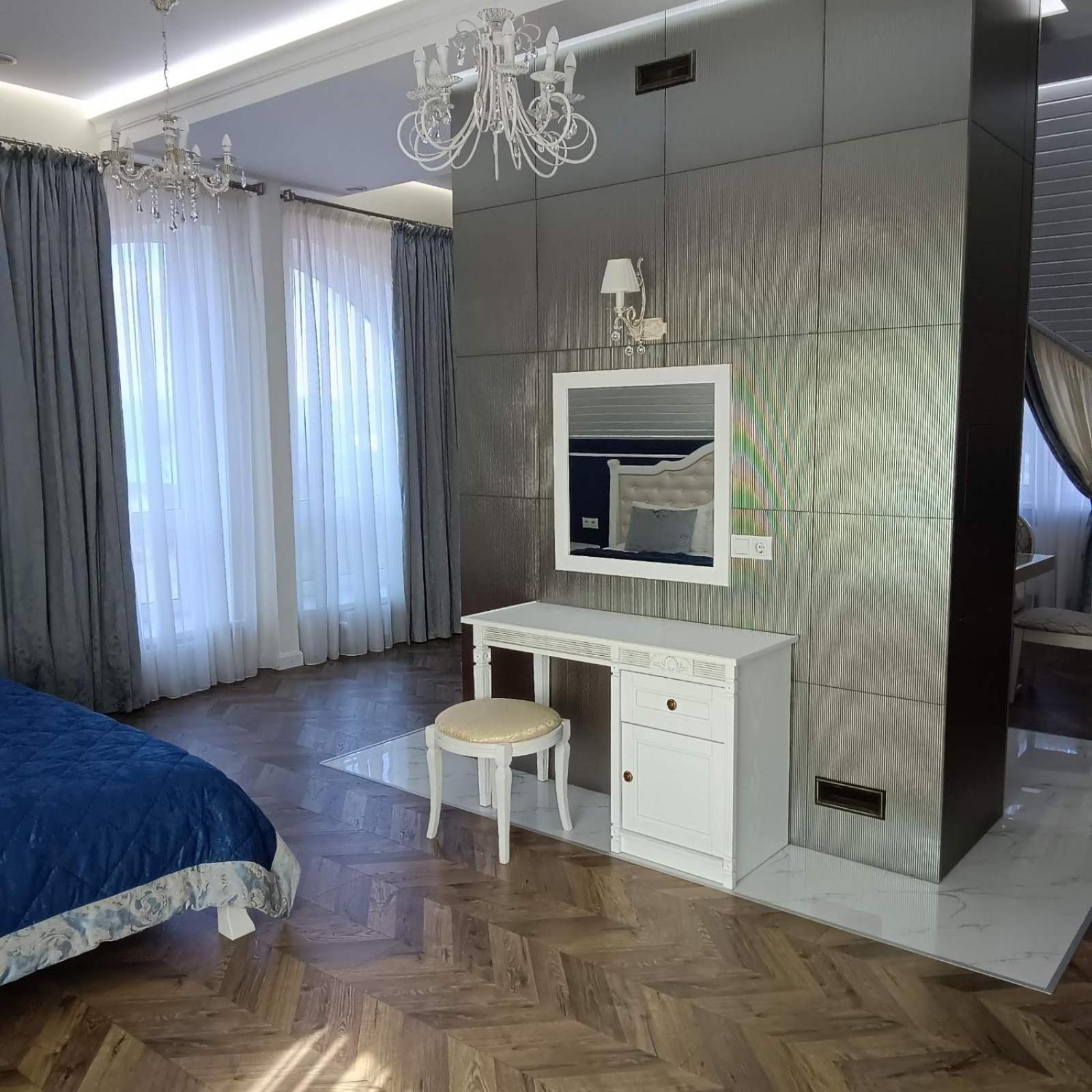 Gosudar Hotel Kropyvnytskyi Exterior foto