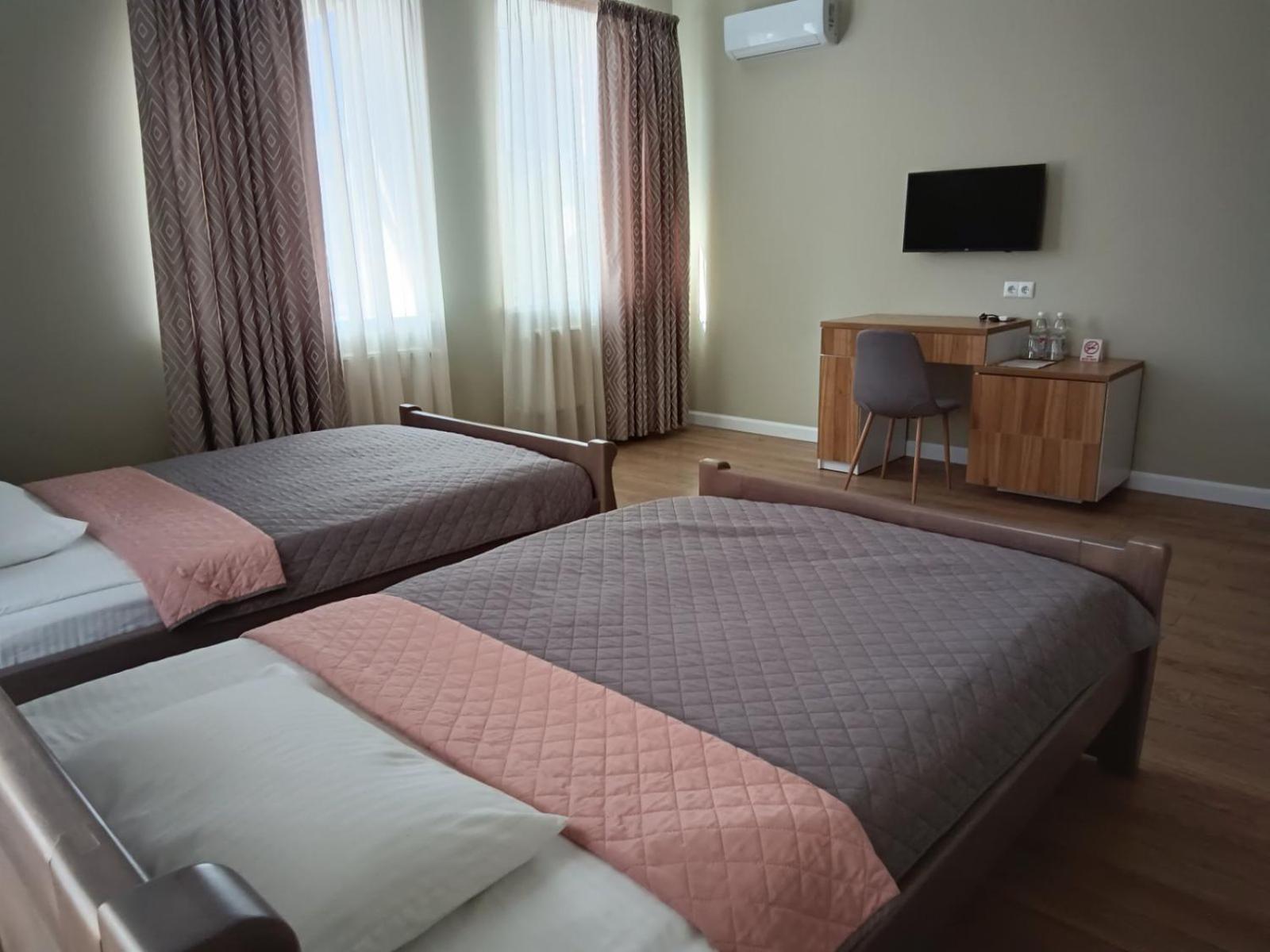 Gosudar Hotel Kropyvnytskyi Exterior foto