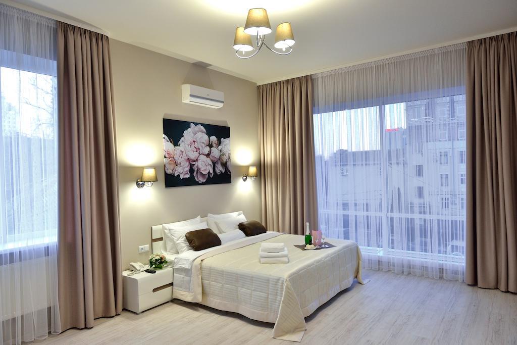 Gosudar Hotel Kropyvnytskyi Quarto foto